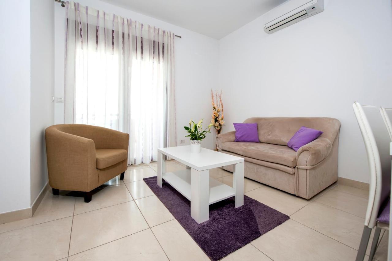 Apartments And Rooms Camaiore Rovinj Exterior foto